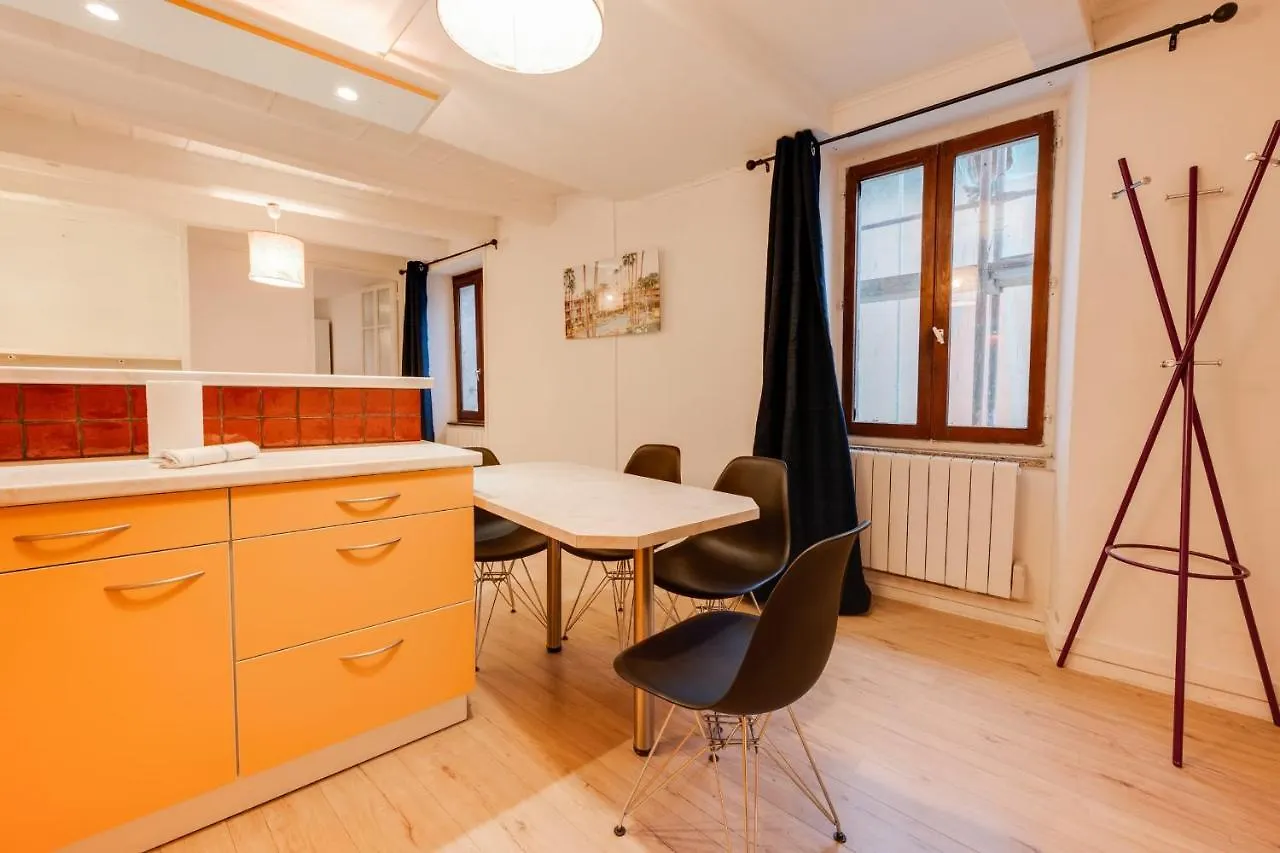 Le Sainte Claire - T2 En Vieille Ville Annecy Apartment