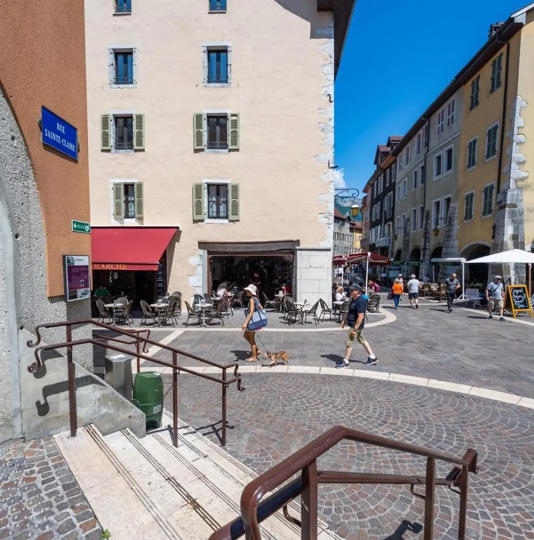 Le Sainte Claire - T2 En Vieille Ville Annecy